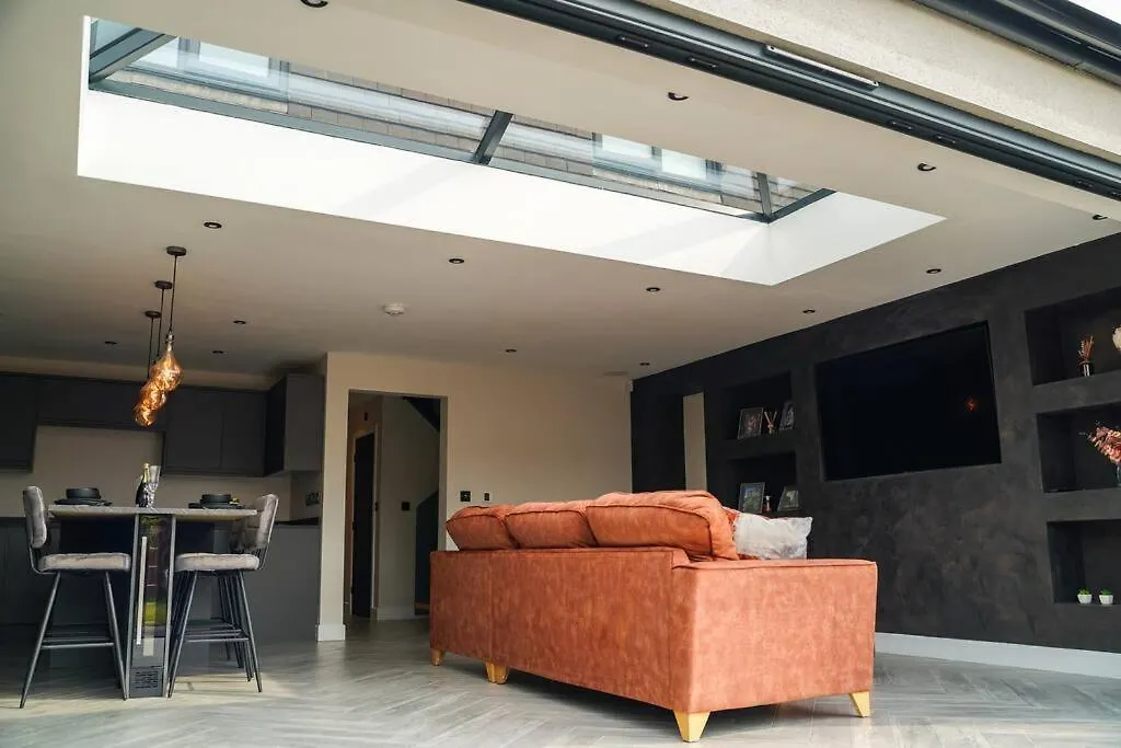 דירות יורק Modern And Luxury House